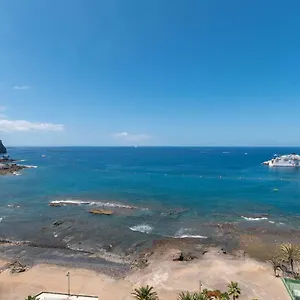https://comodoro-los-cristianos-tenerife.tenerifehoteles.net