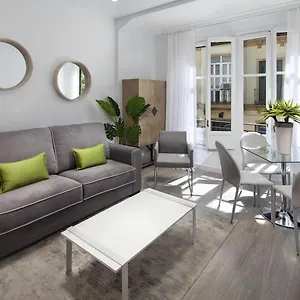 https://bonito-apartamento-en-centro-histrico-de-mlaga.hotelsinnerja.org